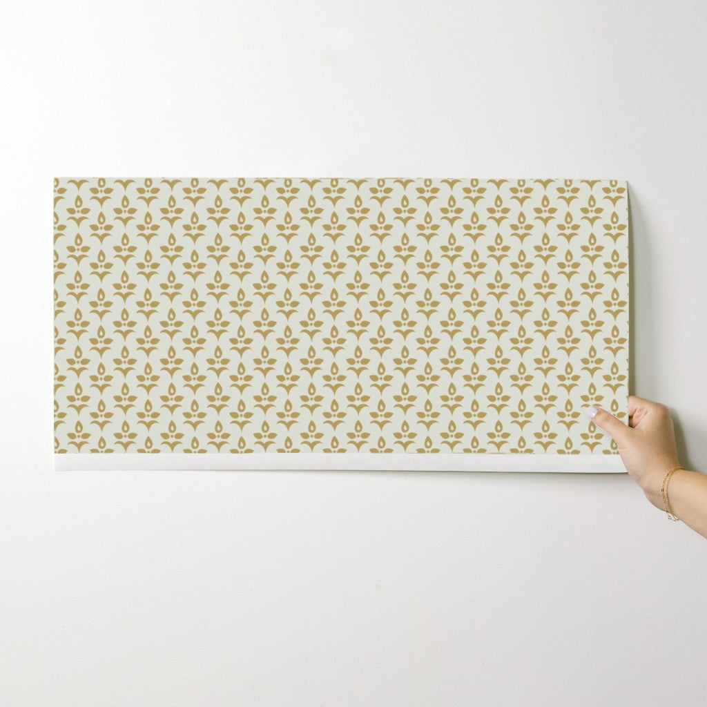 Wallpaper - Small Fleur de Lis Goldenrod